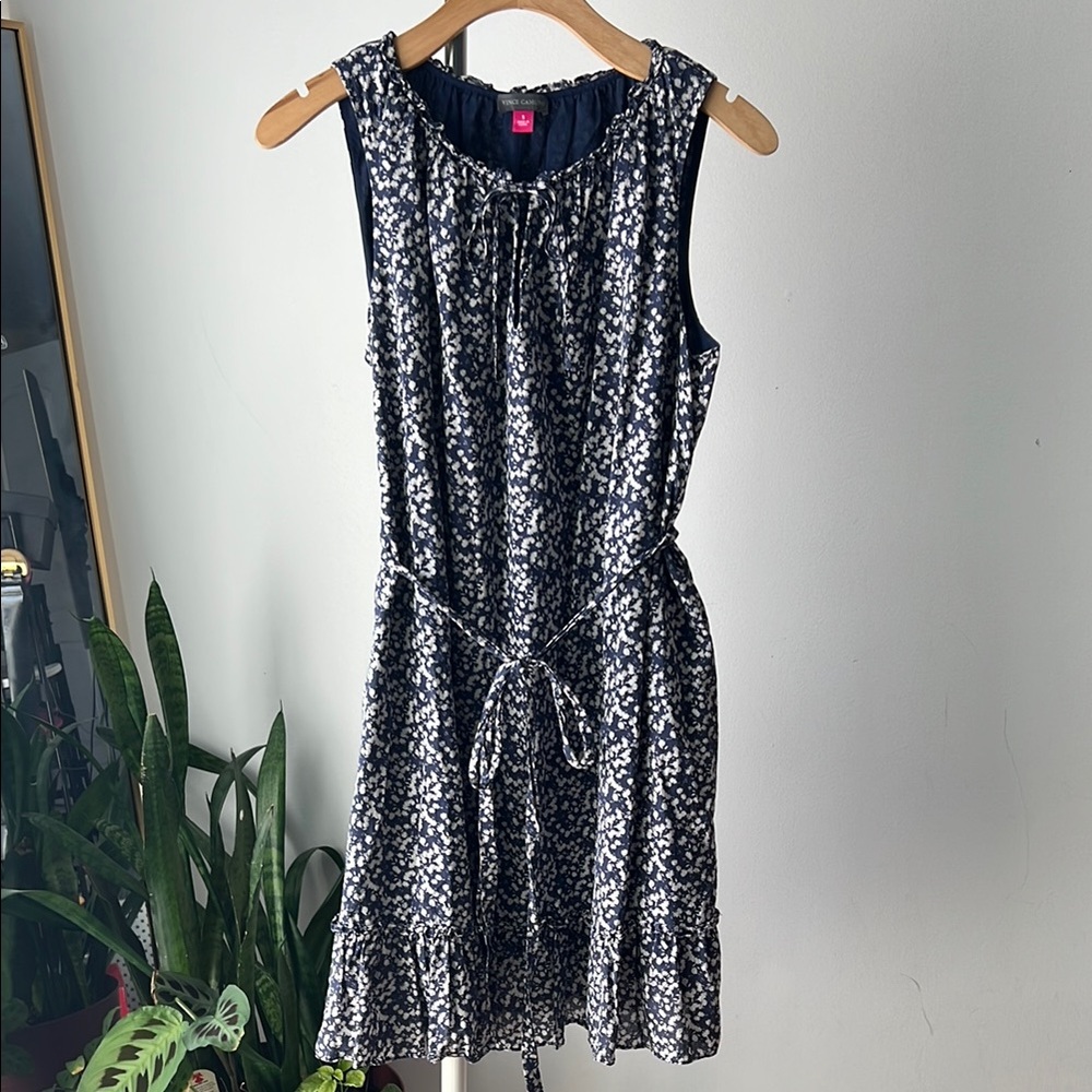 Vince Camuto floral sleeveless Elegant Navy and White floral Dress S